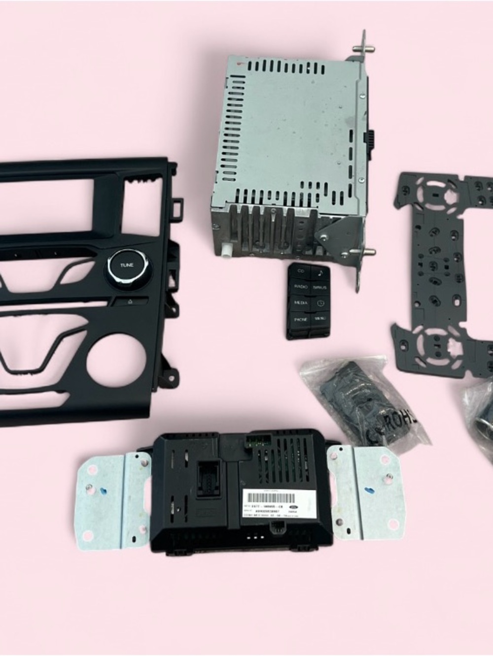 Ford Dustin radio system